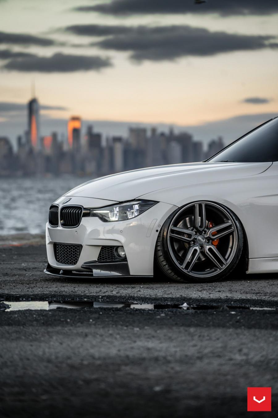 Детали экстерьера BMW M3 Sedan on Vossen Wheels (HF-1) 2018 года  (фото 2 из 57)